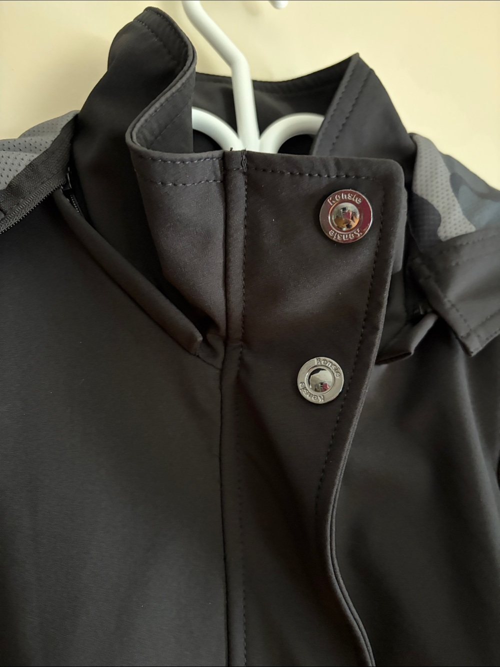 Kensie size M hooded Anorak raincoat - Picture 4 of 13